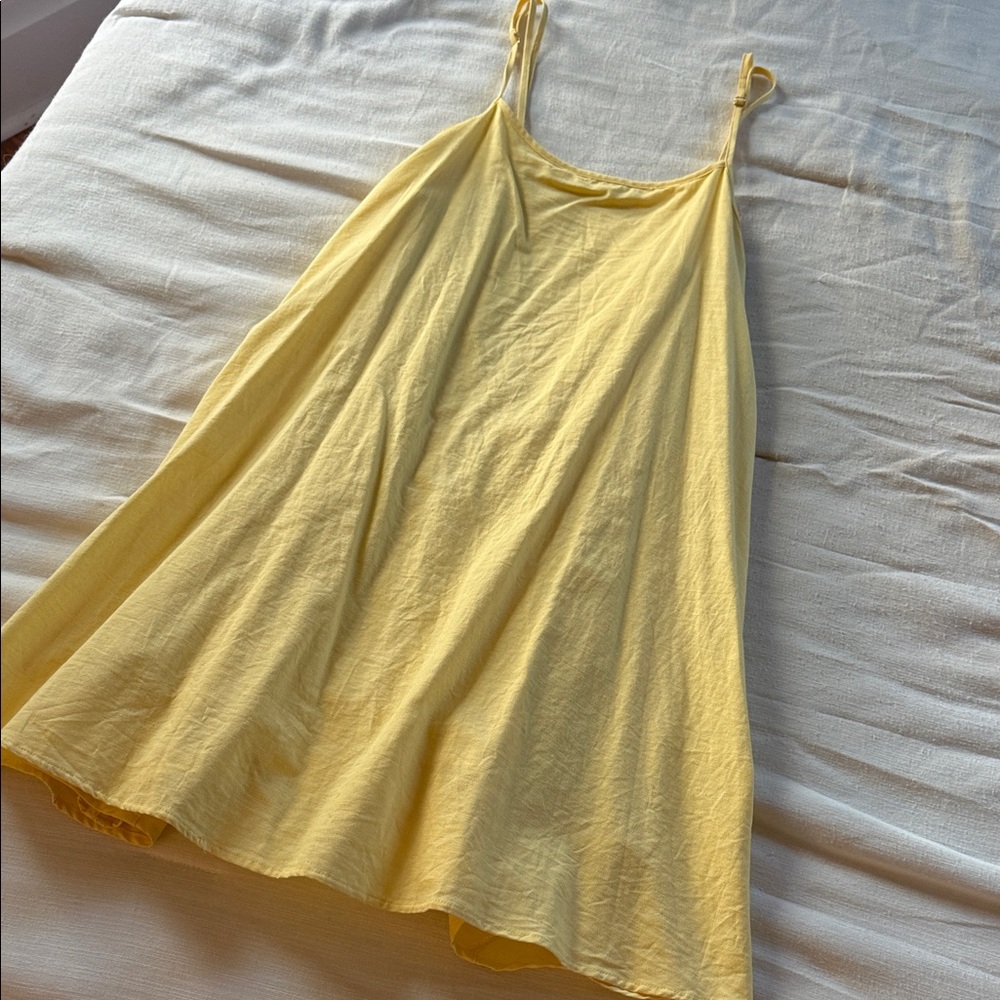 💛 Yellow dress w/ pockets
